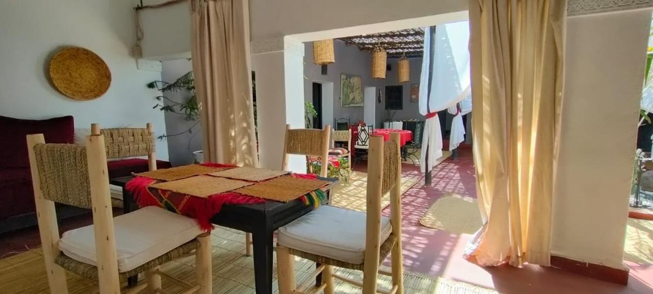 Dar Tadout Guest House Ait Ourir Bagian luar foto