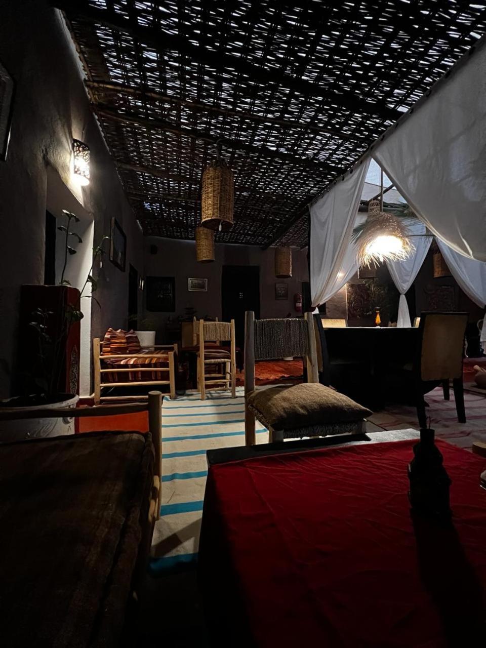 Dar Tadout Guest House Ait Ourir Bagian luar foto