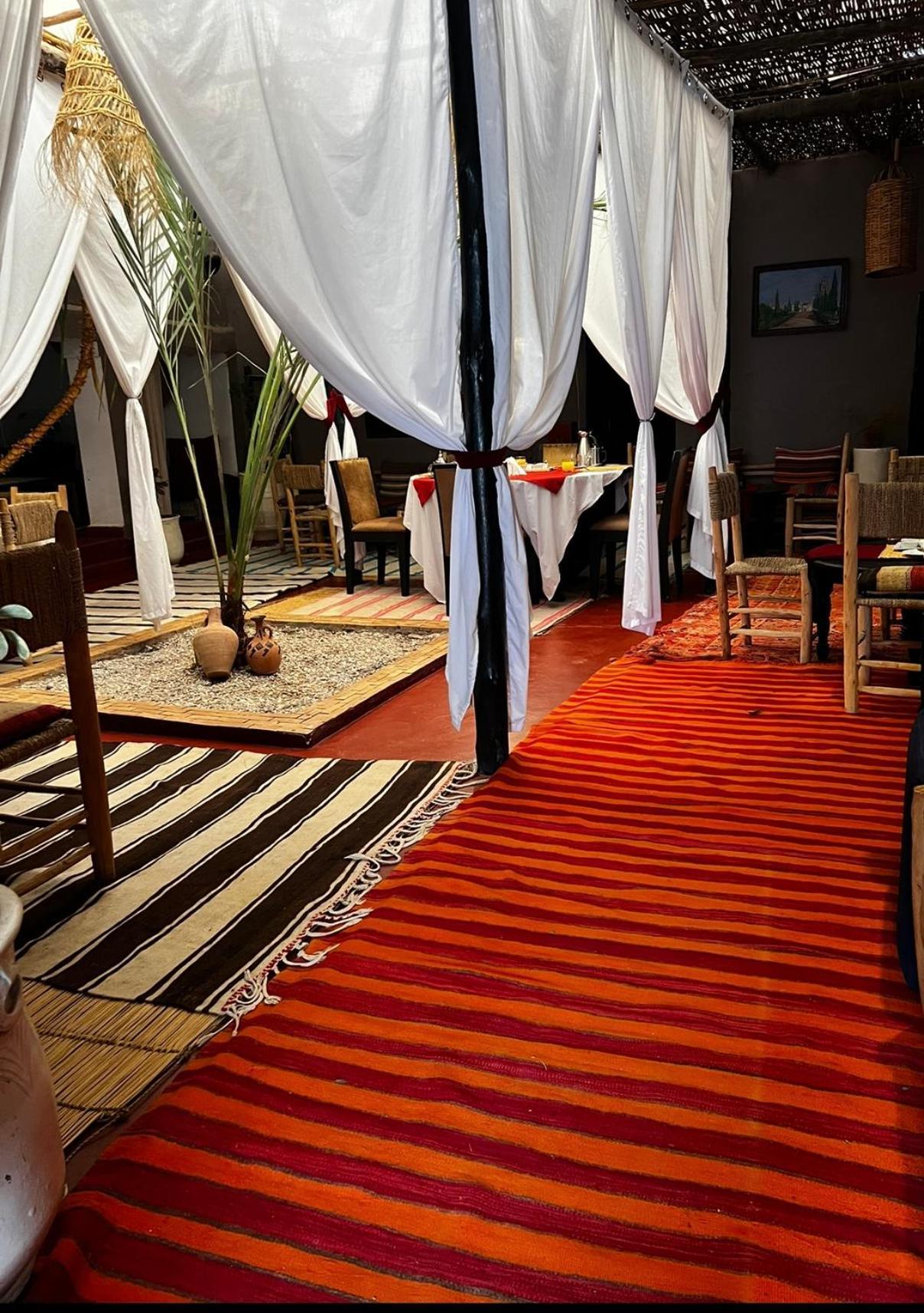 Dar Tadout Guest House Ait Ourir Bagian luar foto